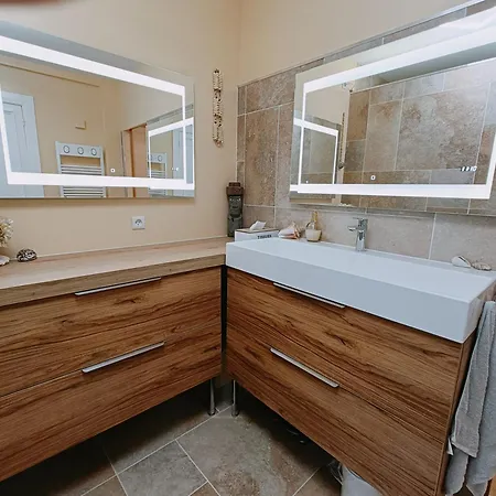 Habitación en casa particular Sauna Dans Maison De Maître Proche Etretat -étage2 *